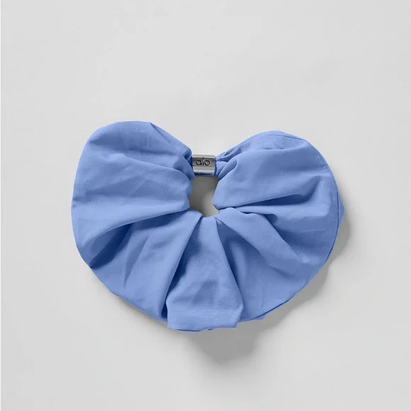 ALO Yoga | Accessories | Alo Bead It Oversized Blue  display picture 3